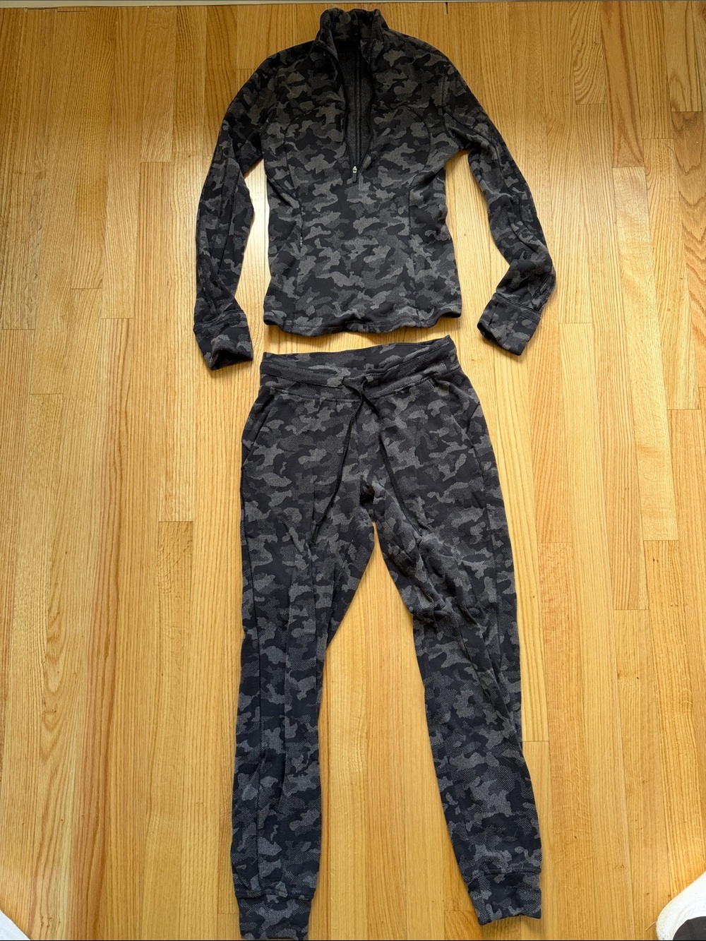 Lululemon Jogger and Define Jacket Set
